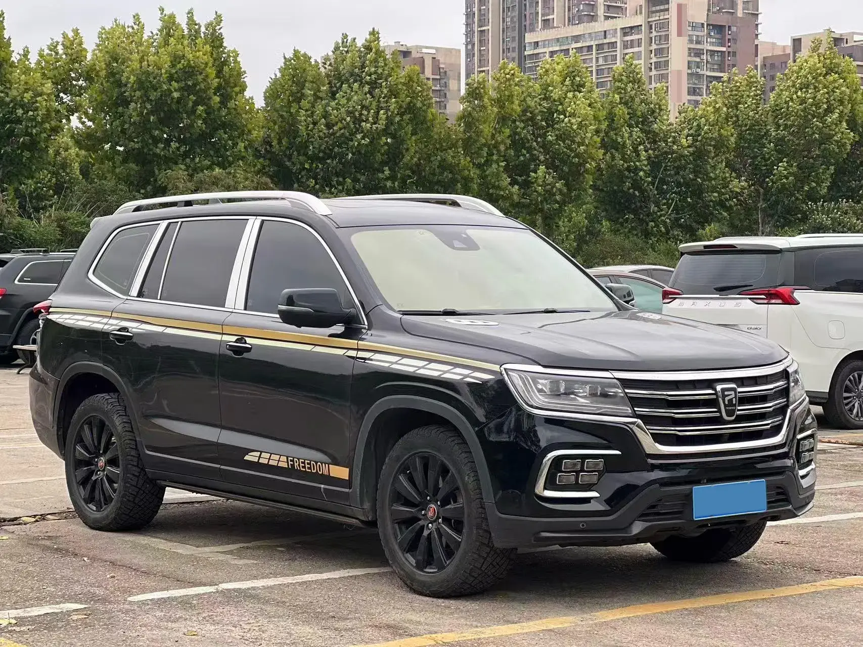 2018 ROEWE RX8 thumbnail 3