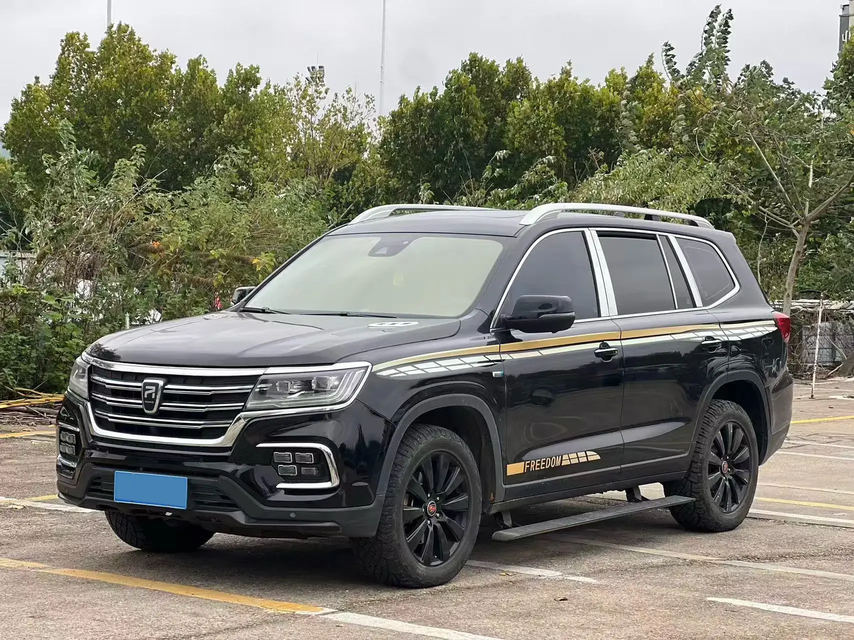 2018 ROEWE RX8 view 1