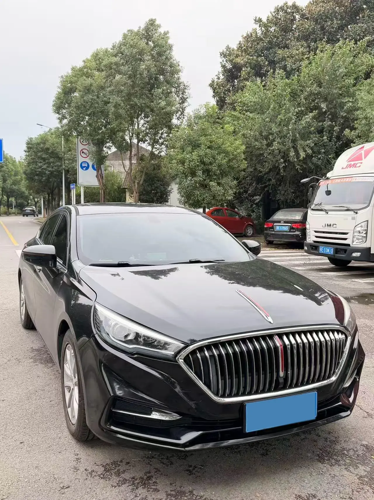 2019 HONGQI H5 thumbnail 3
