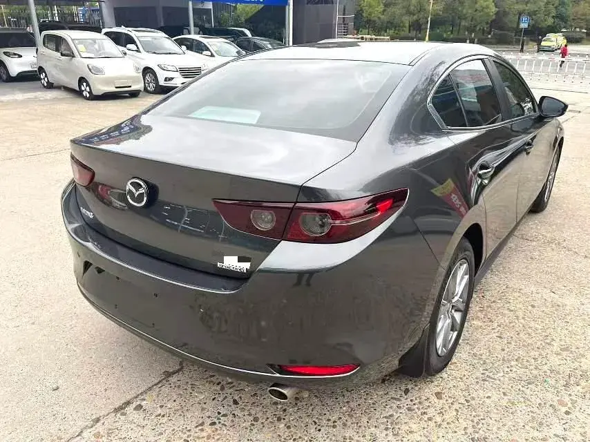 2021 MAZDA 3 thumbnail 3