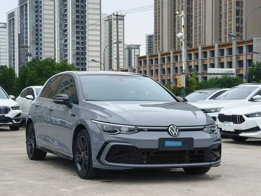 2021 VOLKSWAGEN GOLF thumbnail 3