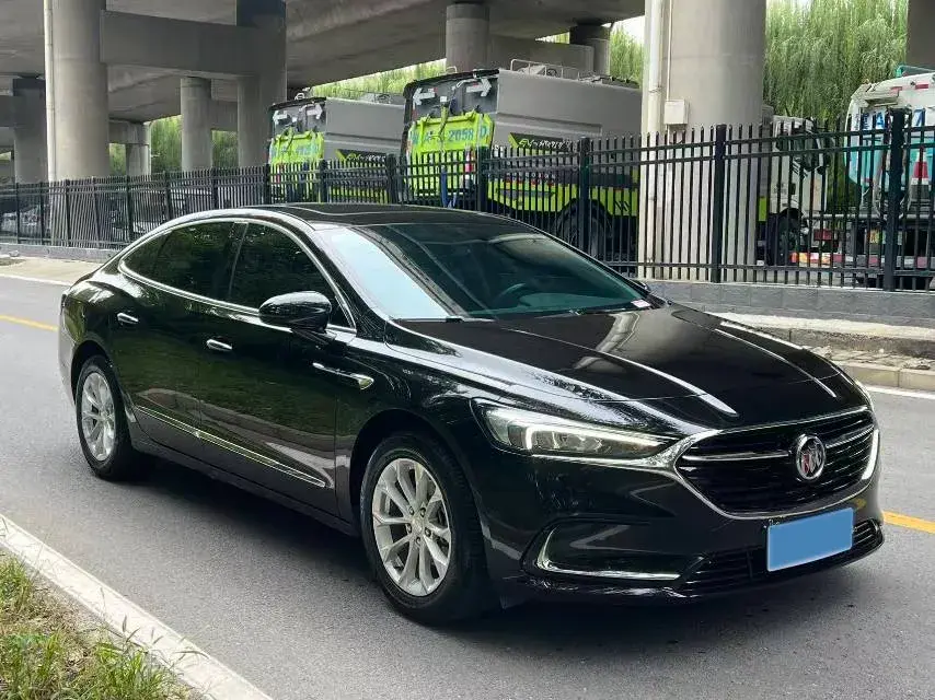 2022 BUICK LARCOSSE thumbnail 3