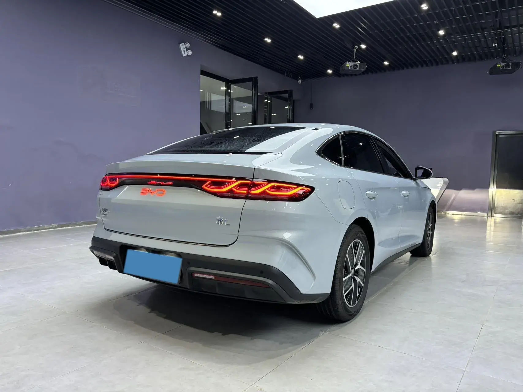 2024 BYD QINL thumbnail 4