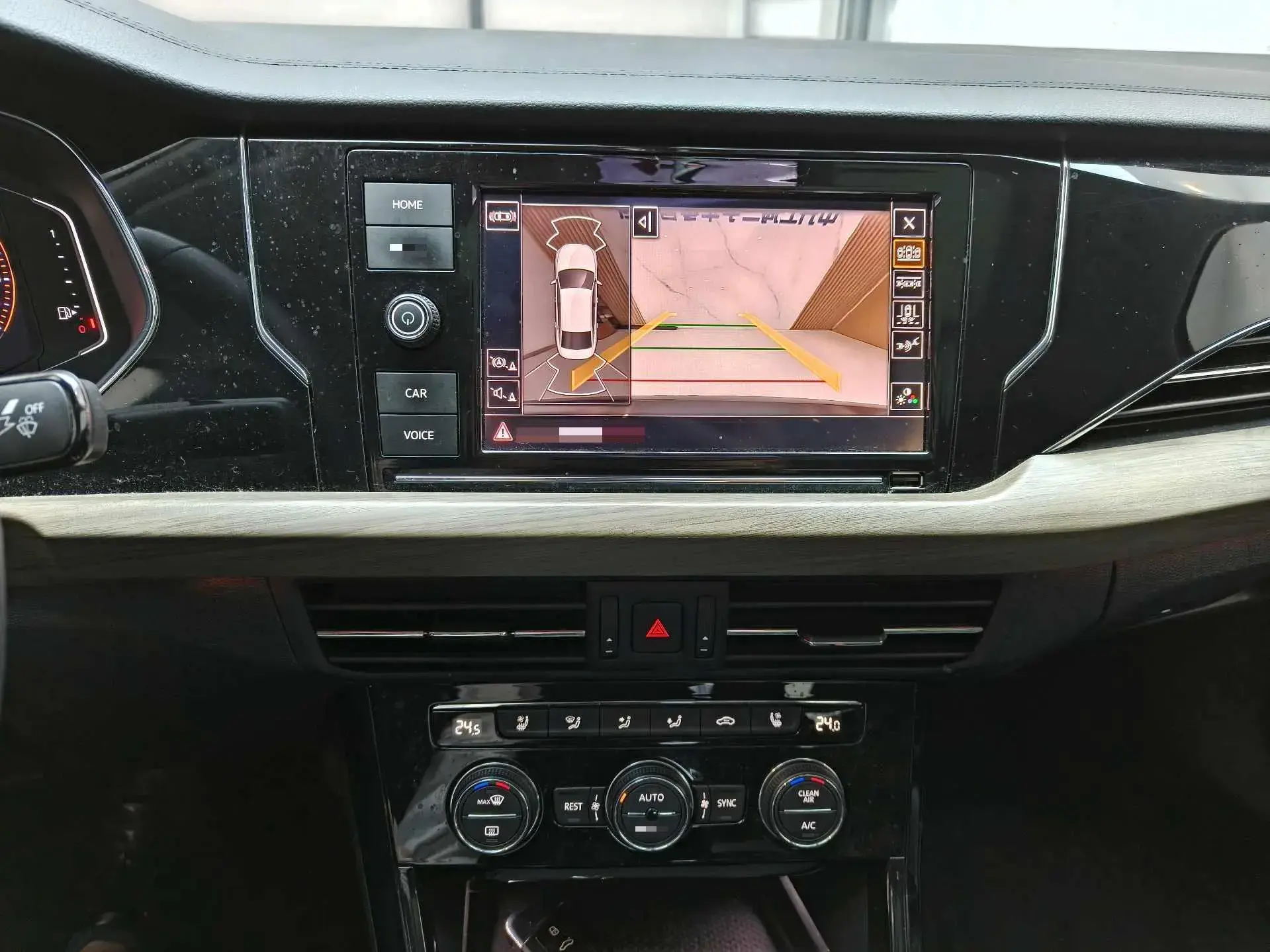 2019 VOLKSWAGEN PASSAT thumbnail 3