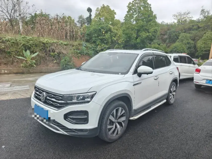 2020 VOLKSWAGEN TAYRON view 1