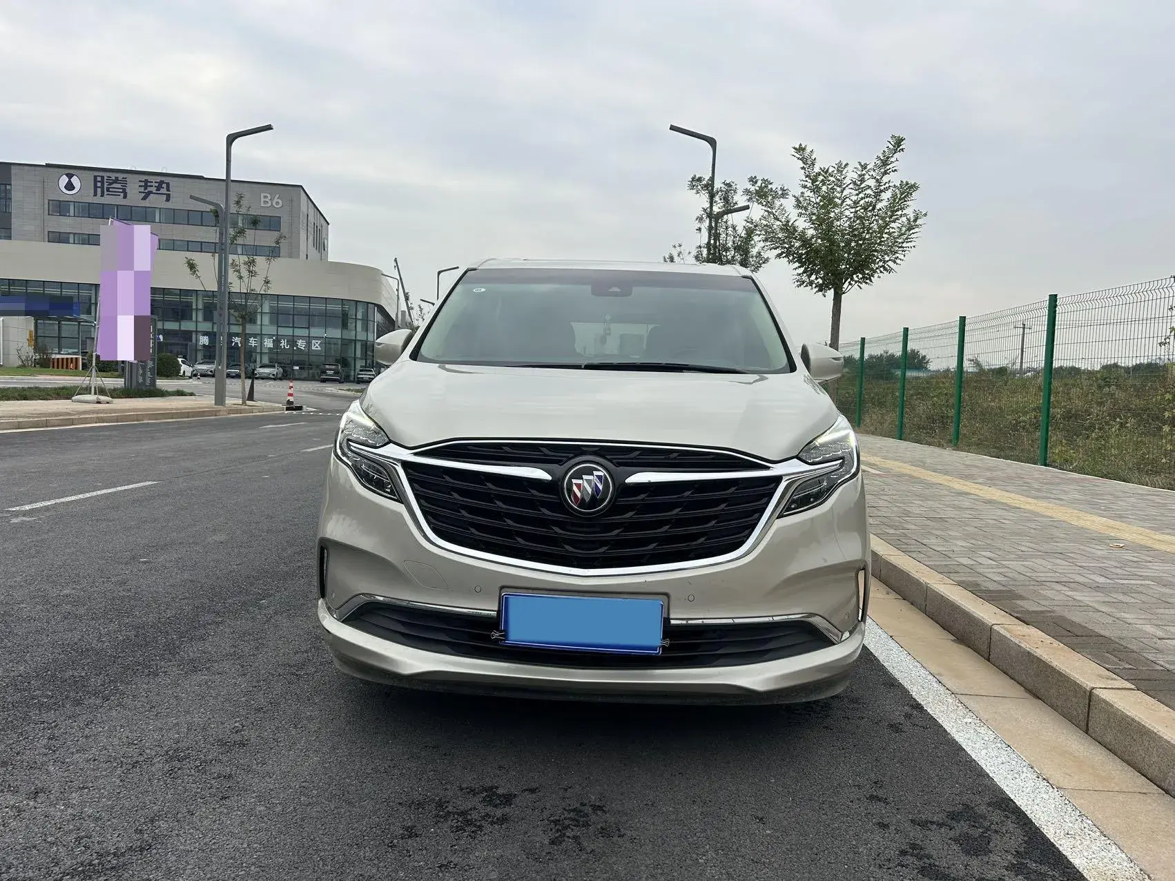 2022 BUICK GL8 thumbnail 2