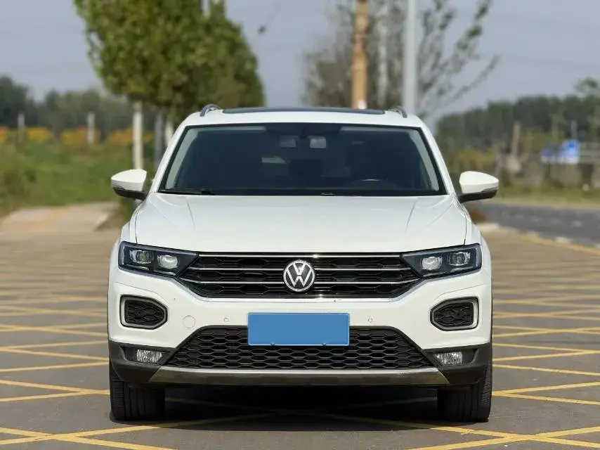 2021 VOLKSWAGEN T-ROC thumbnail 2