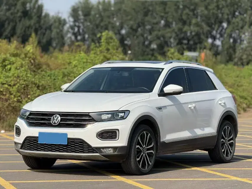 2021 VOLKSWAGEN T-ROC view 1
