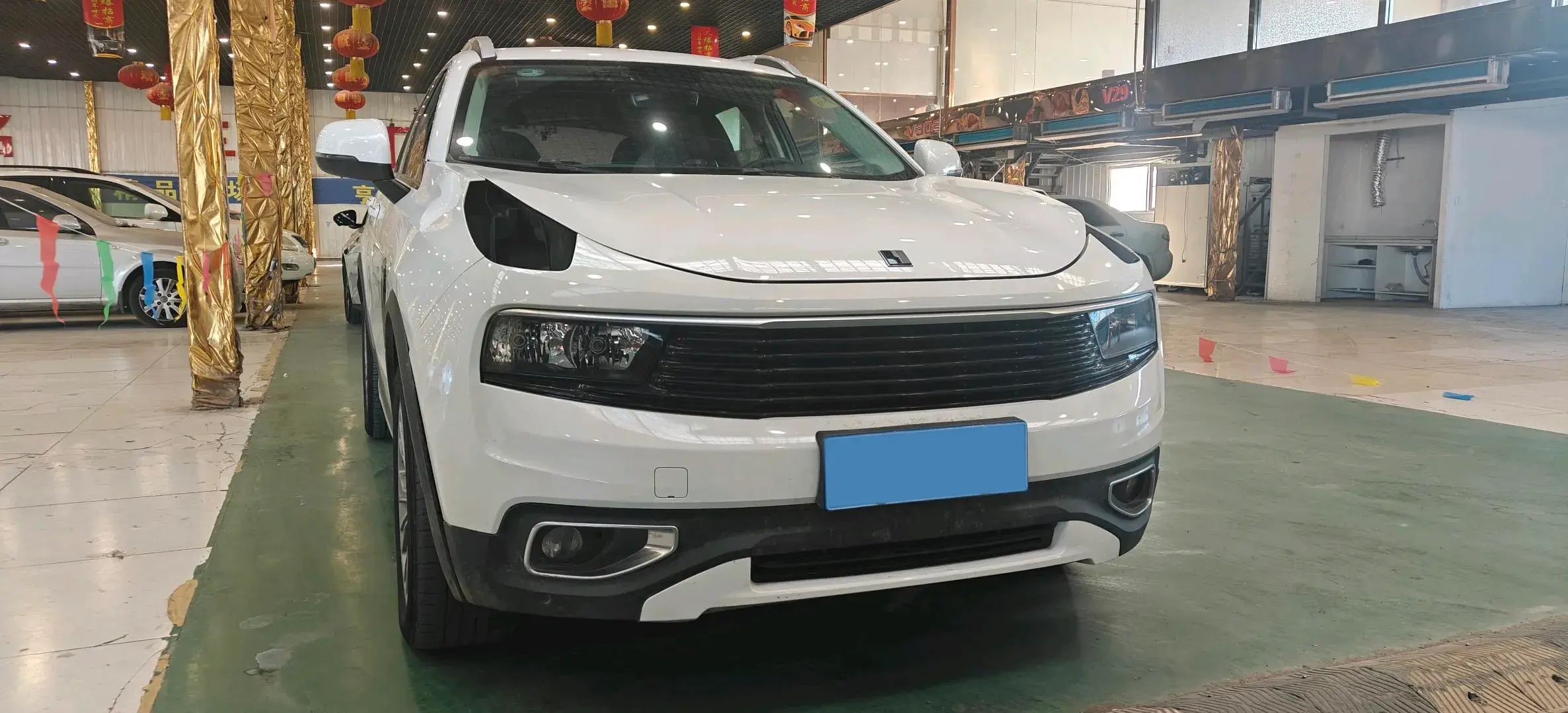 2018 LYNK&CO 01 thumbnail 2