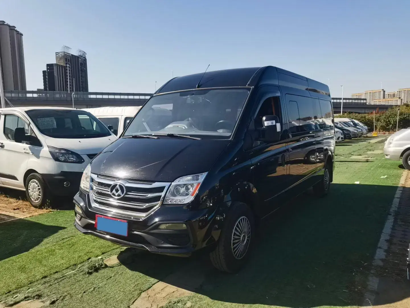 2013 MAXUS XINTU view 1