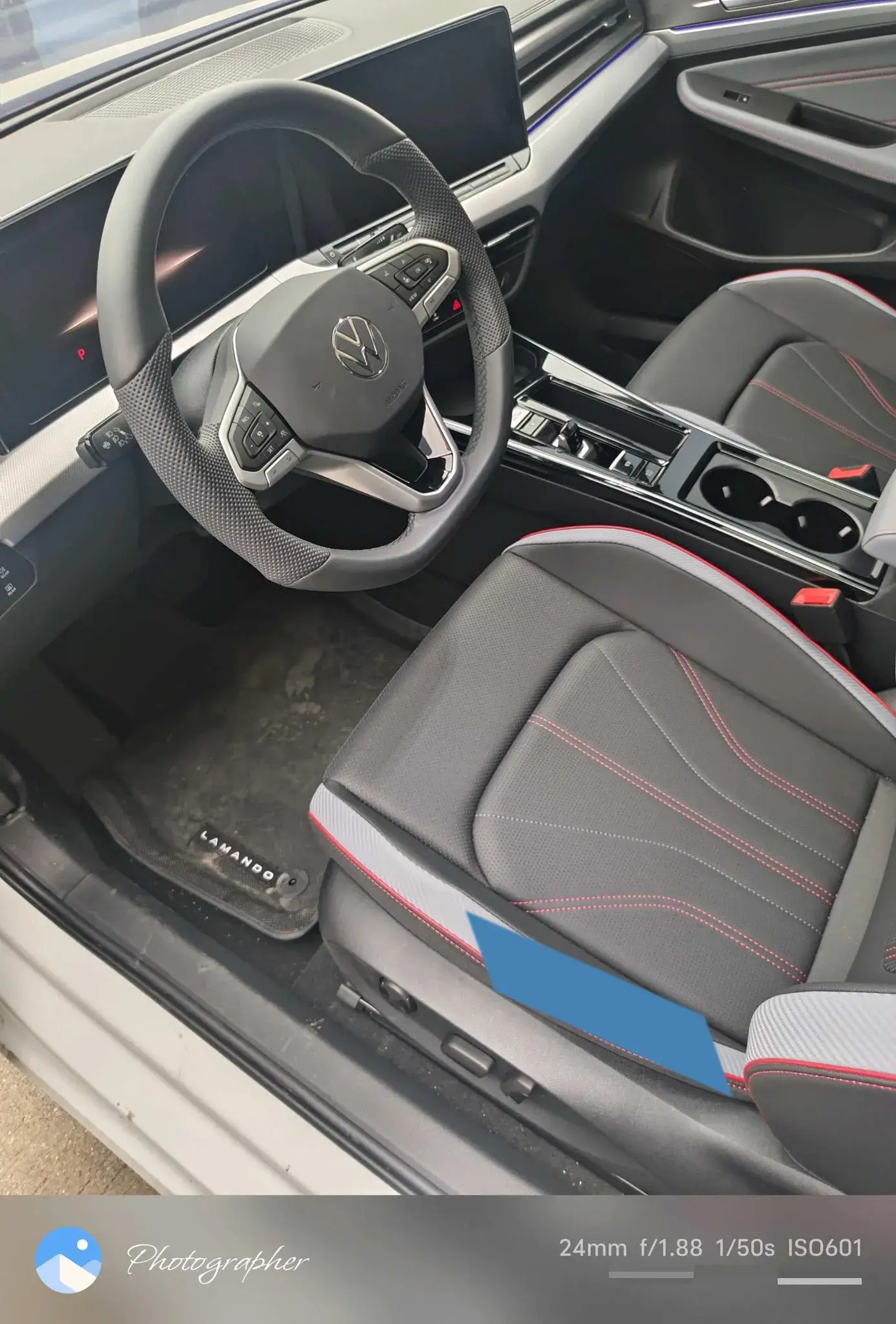 2024 VOLKSWAGEN LAMANDO thumbnail 3