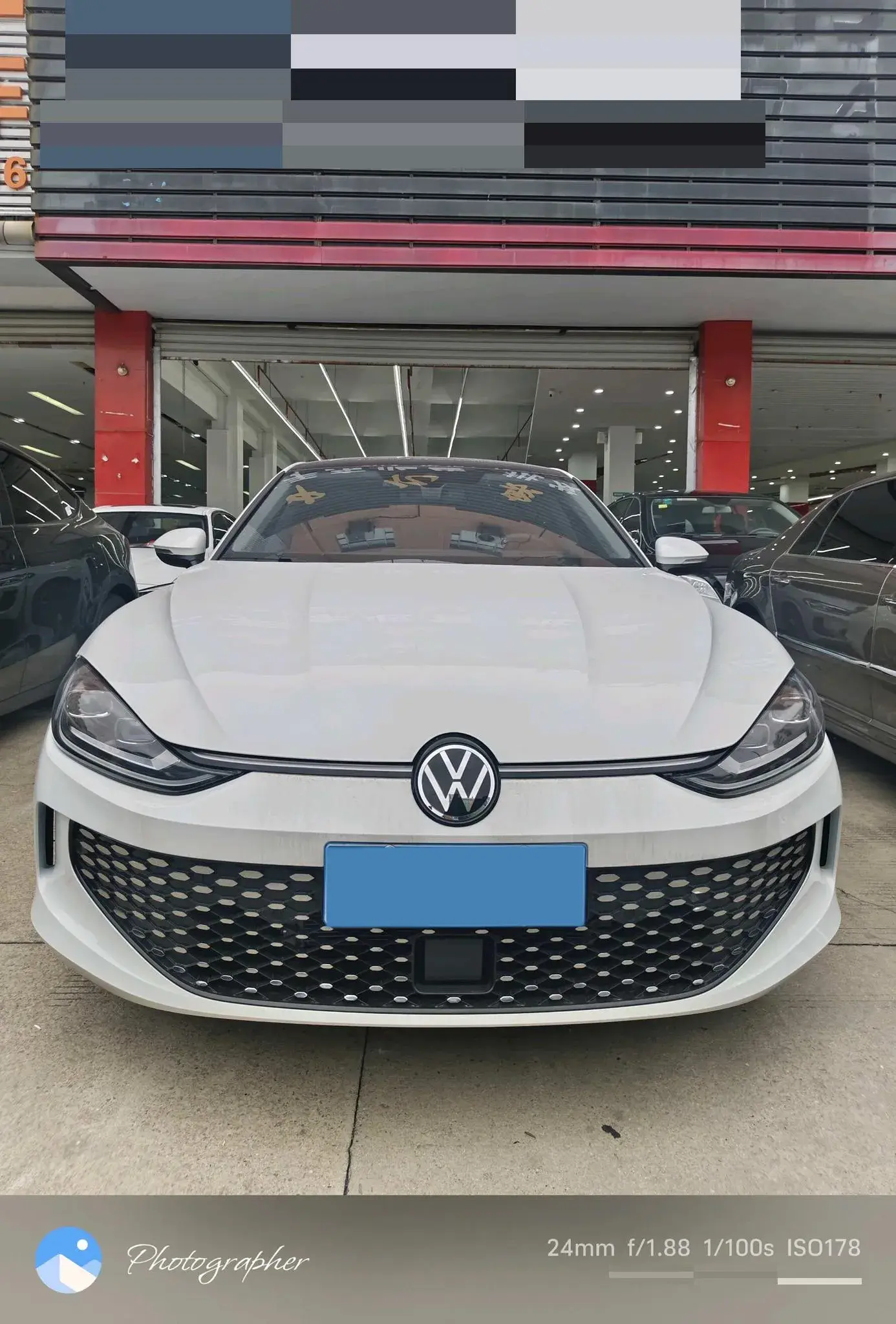 2024 VOLKSWAGEN LAMANDO thumbnail 2