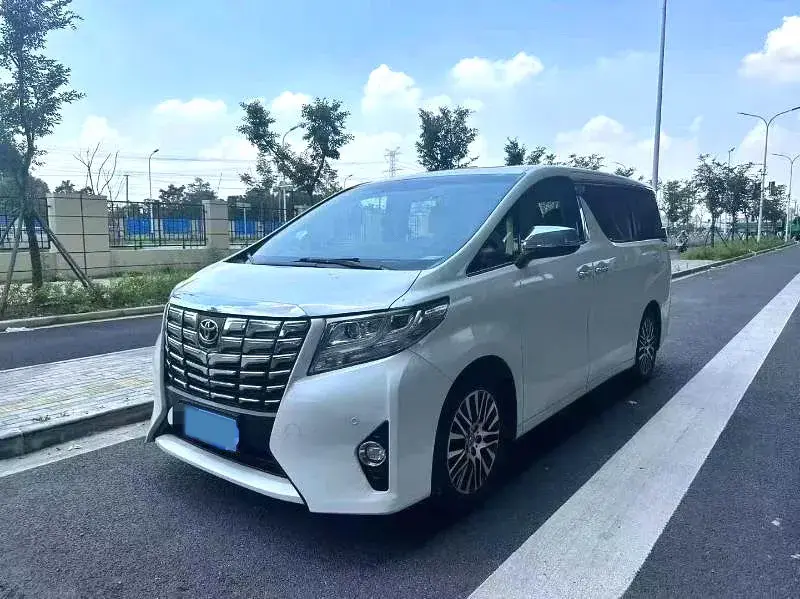 2015 TOYOTA ALPHARD view 1