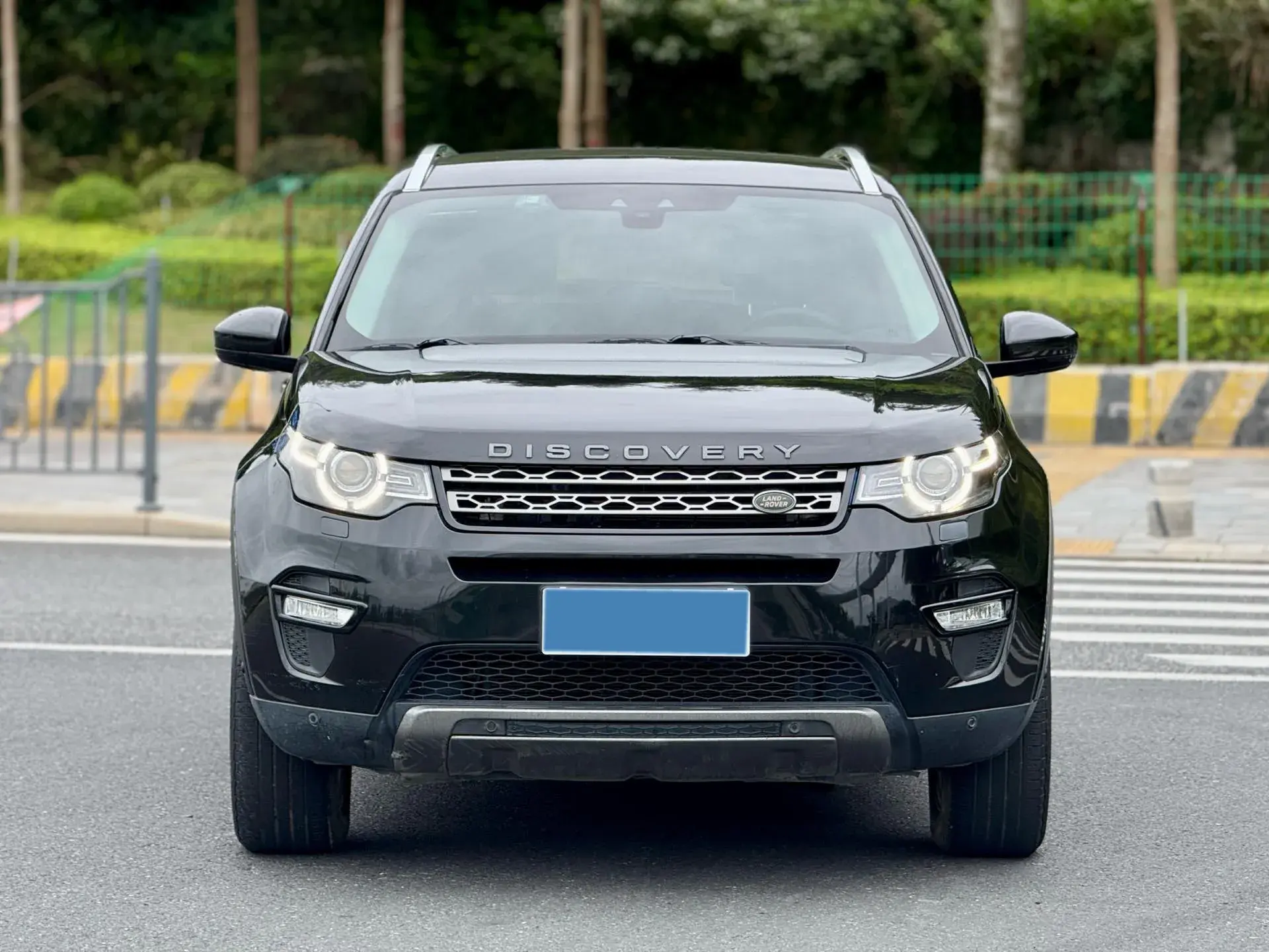 2018 LAND ROVER thumbnail 2