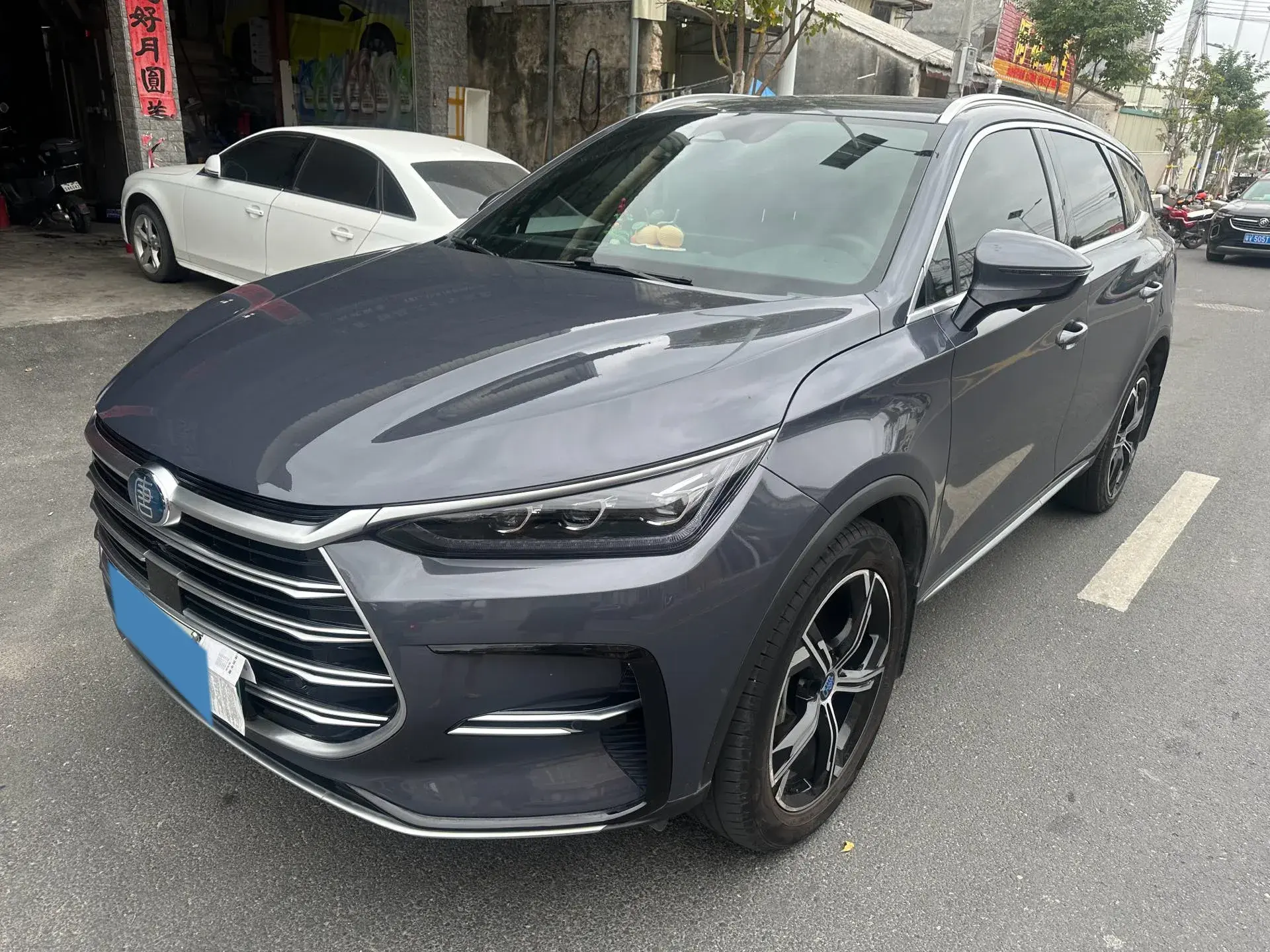 2021 BYD TANG view 1