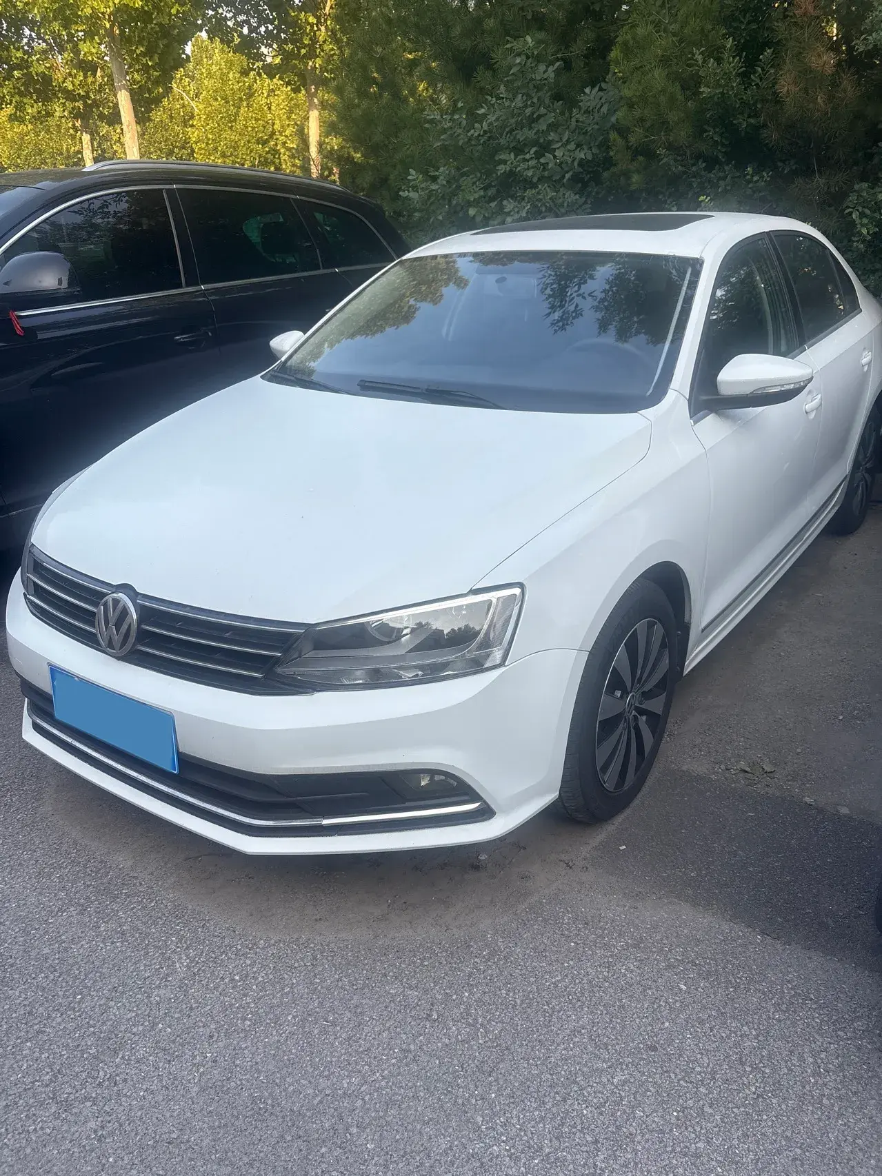 2017 VOLKSWAGEN SAGITAR view 1