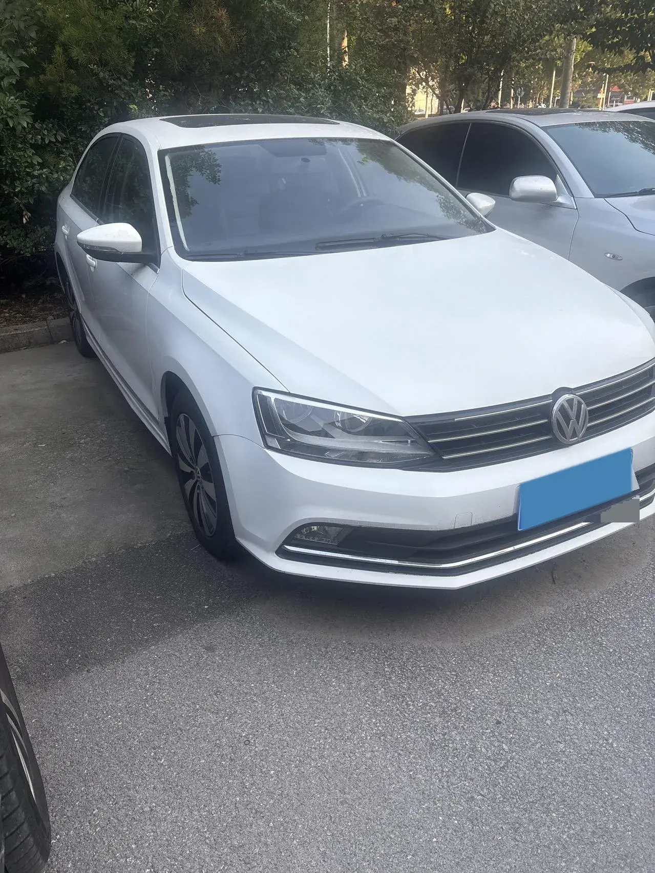 2017 VOLKSWAGEN SAGITAR thumbnail 2