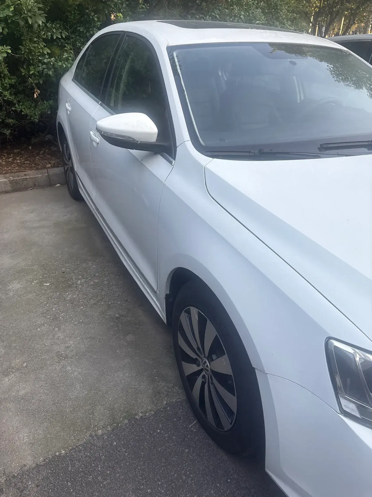 2017 VOLKSWAGEN SAGITAR thumbnail 4