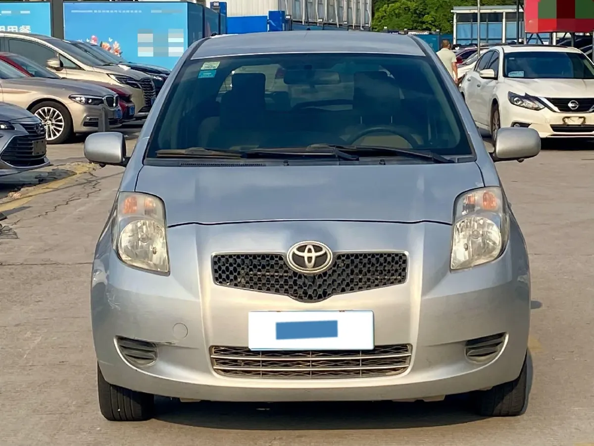 2011 Toyota Yaris 1.6L 118HP L4 4AT,autocango,china used car exporter,china ev exporter,chinese used car exporter,chinese used ev exporter