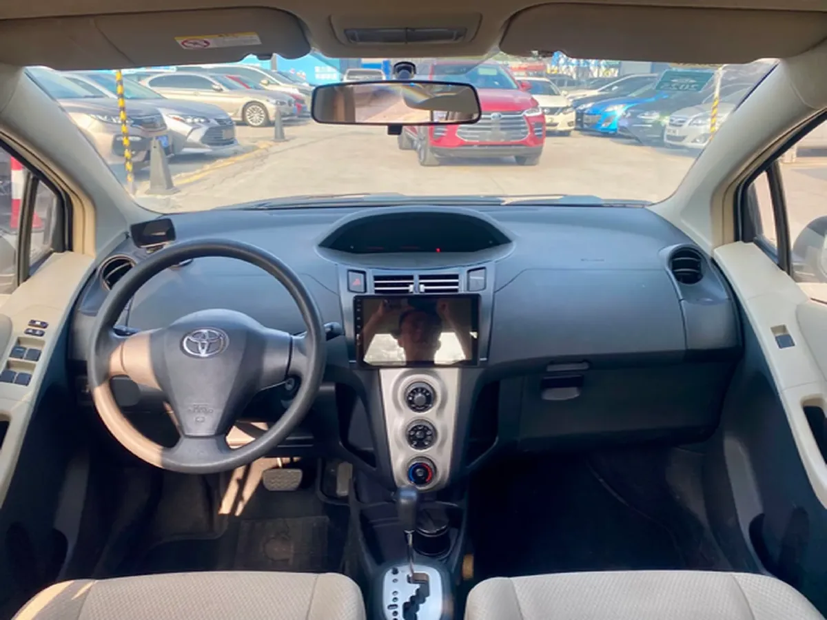 2011 Toyota Yaris 1.6L 118HP L4 4AT,autocango,china used car exporter,china ev exporter,chinese used car exporter,chinese used ev exporter