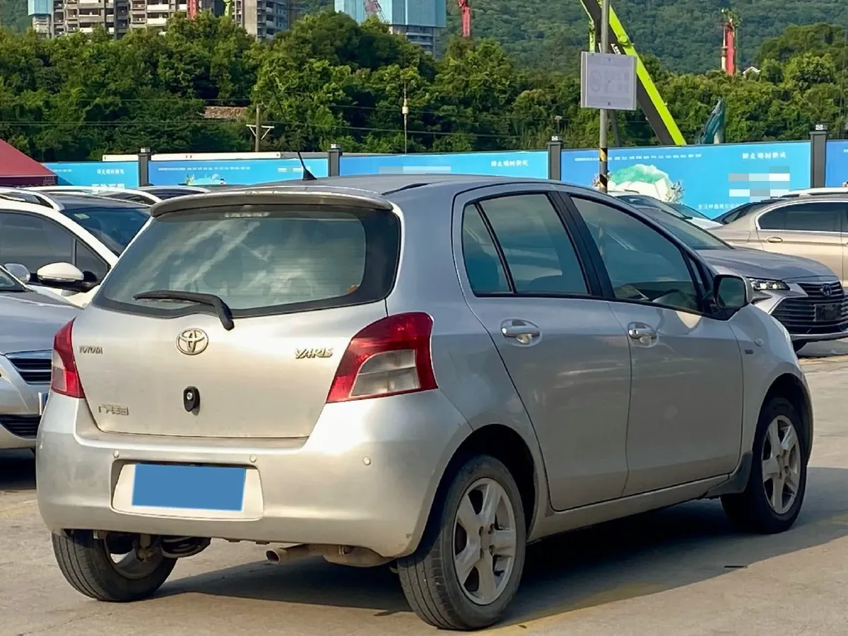 2011 Toyota Yaris 1.6L 118HP L4 4AT,autocango,china used car exporter,china ev exporter,chinese used car exporter,chinese used ev exporter