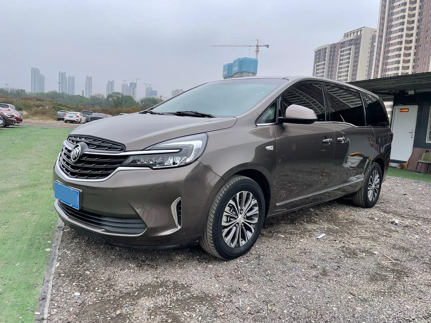 2021 BUICK GL8 view 1