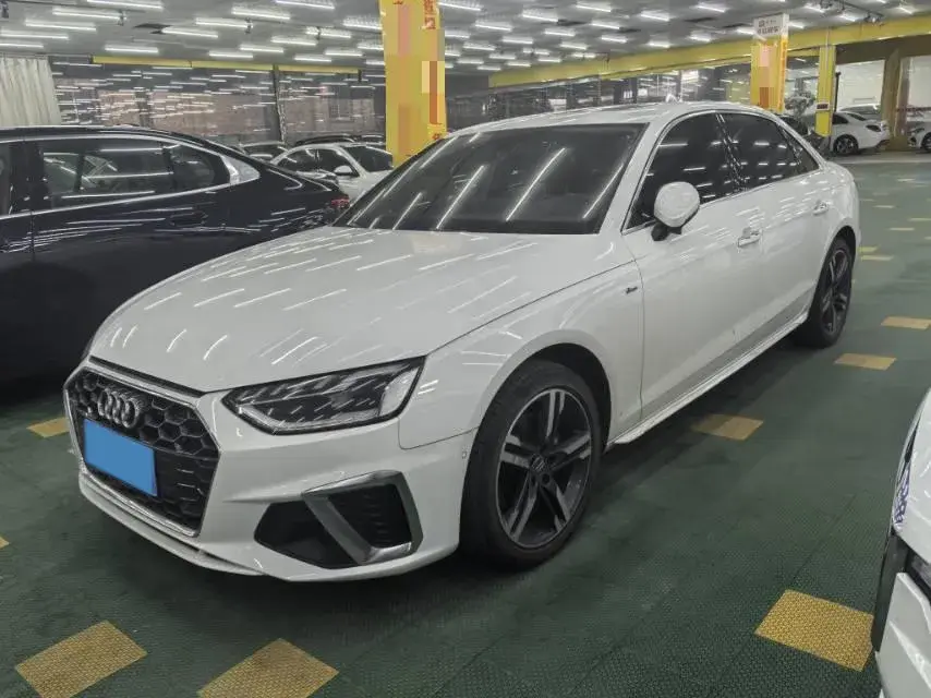 2020 AUDI A4L view 1