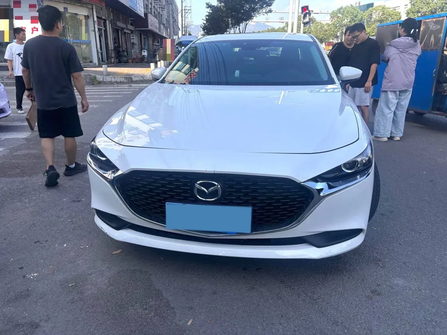 2020 MAZDA 3 thumbnail 2