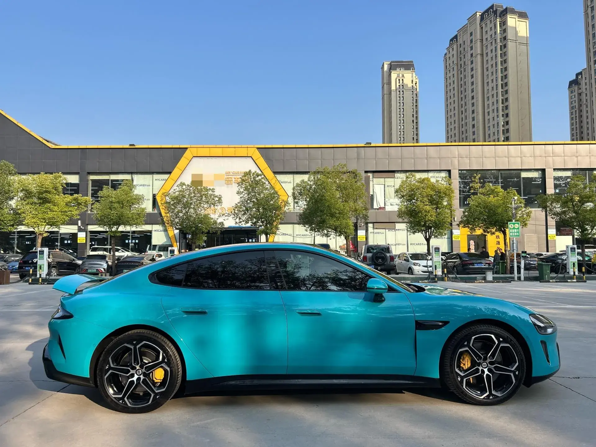 2024 MI SU7 thumbnail 4