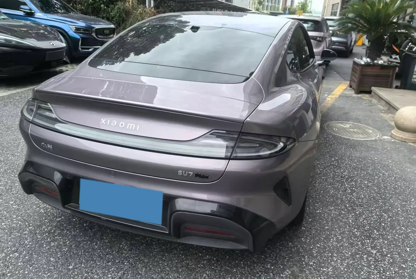 2024 MI SU7 thumbnail 2