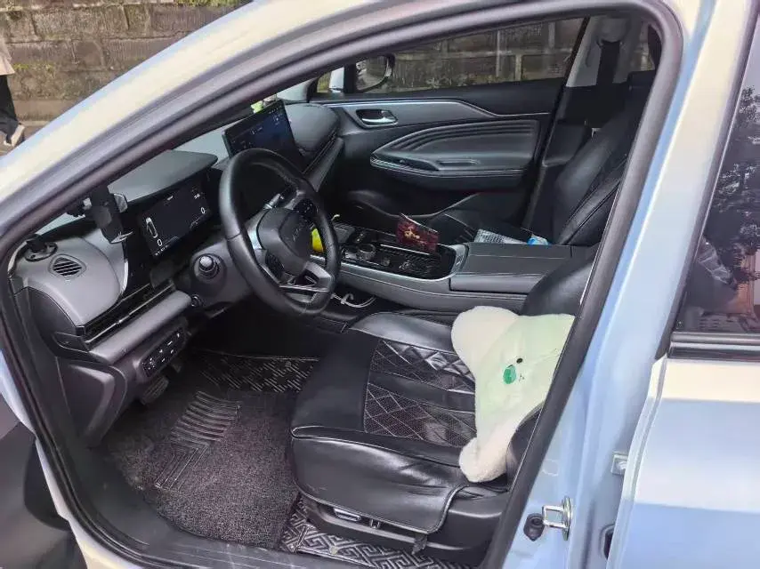 2023 AION S thumbnail 2