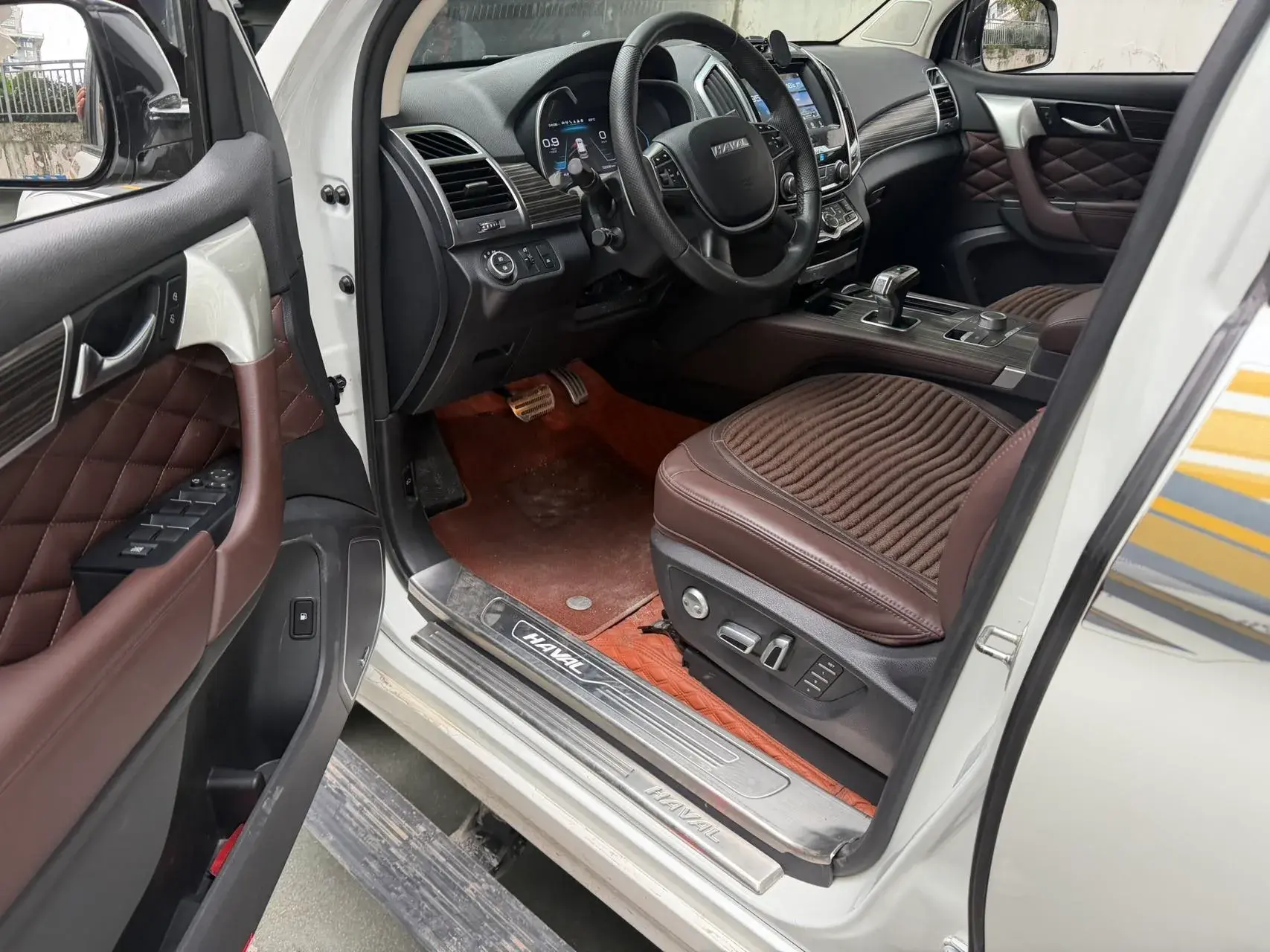 2020 HAVAL H9 thumbnail 2