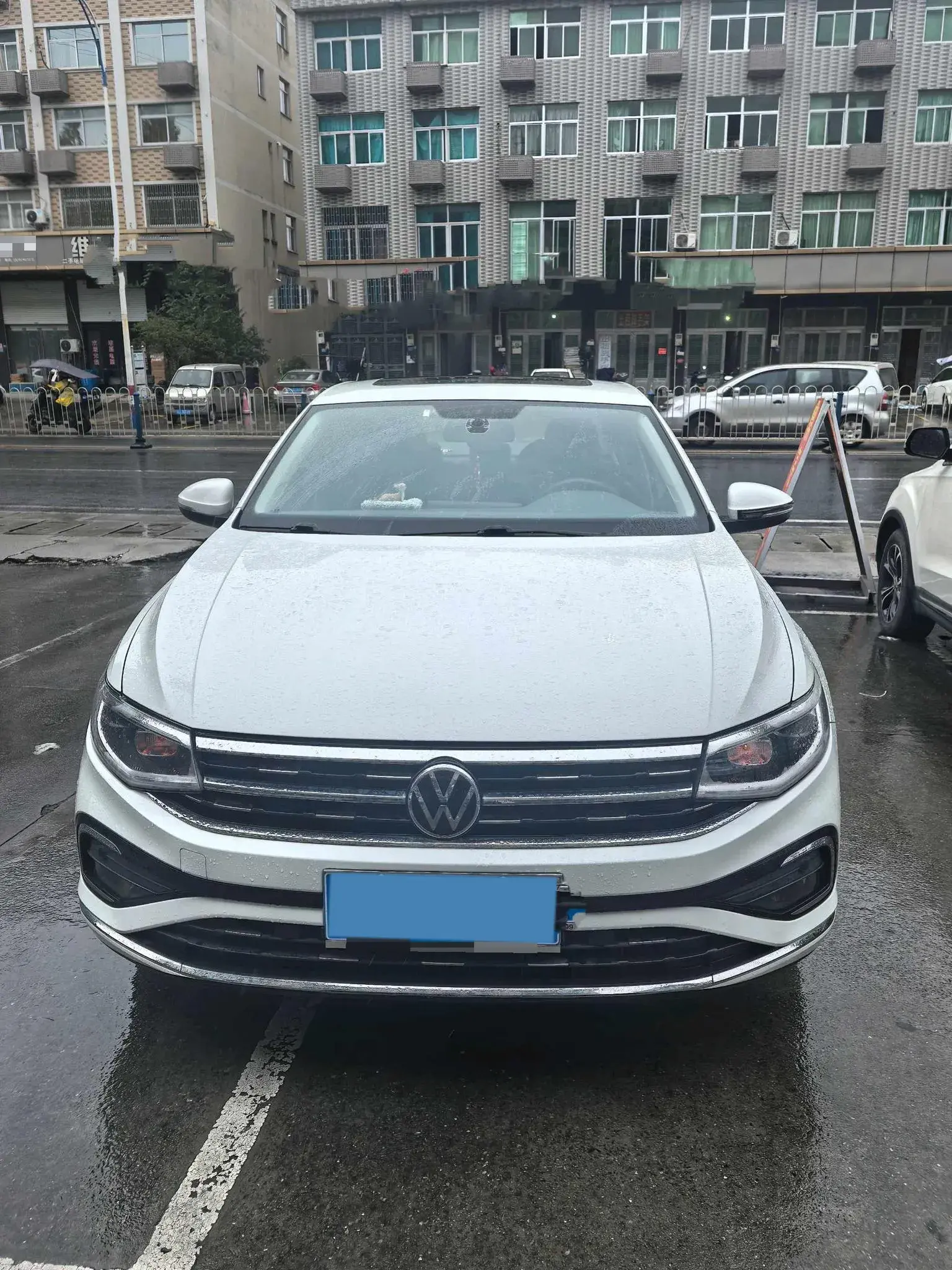 2023 VOLKSWAGEN BORA thumbnail 2