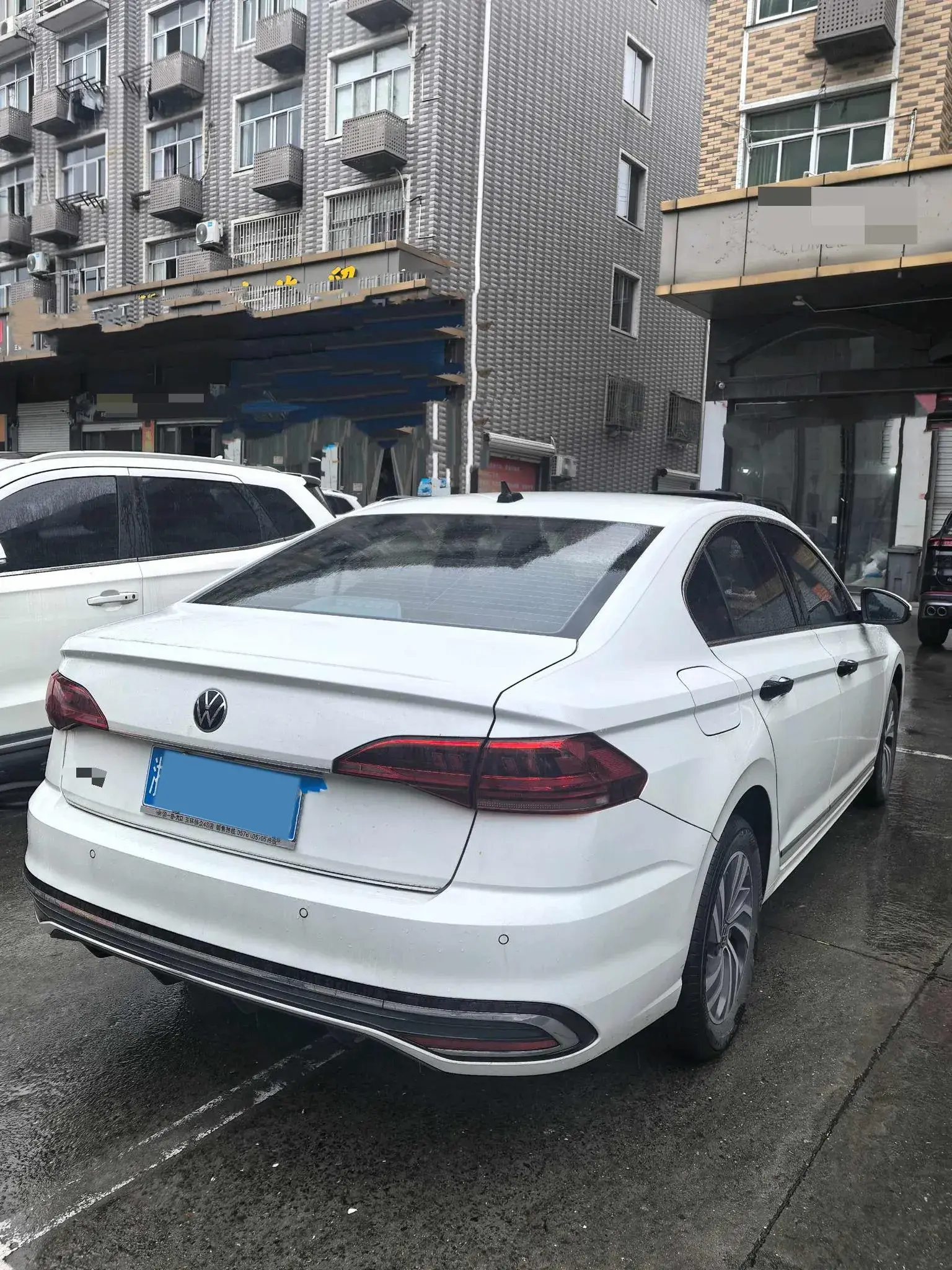 2023 VOLKSWAGEN BORA thumbnail 4