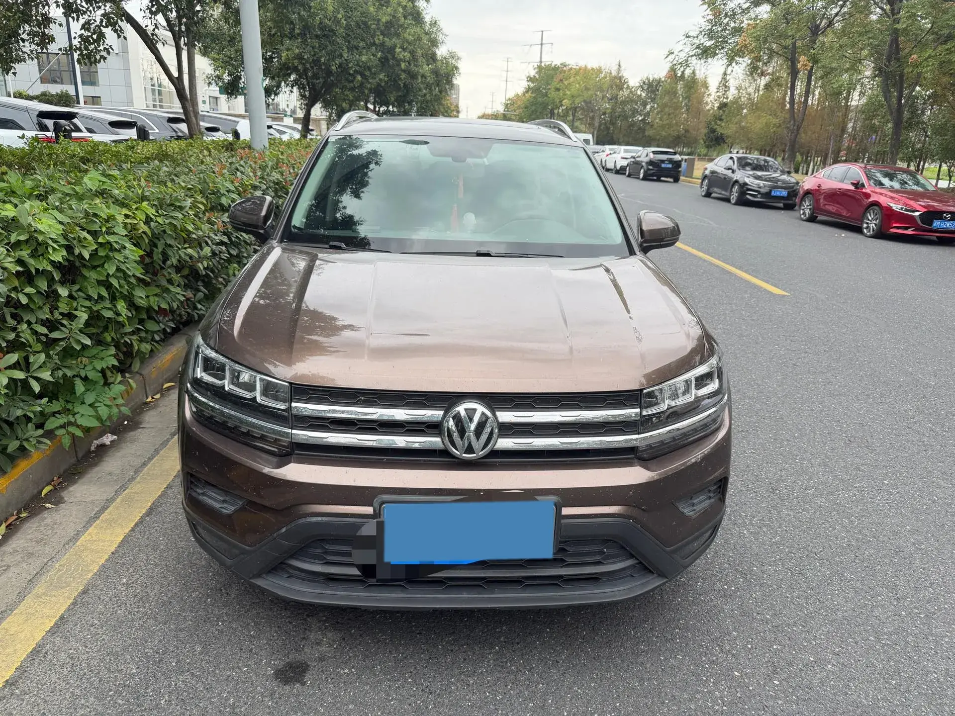 2019 VOLKSWAGEN THARU thumbnail 2