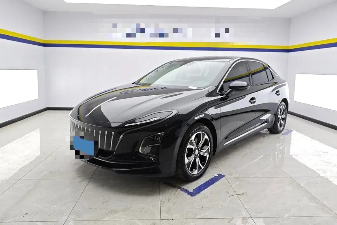 2023 HONGQI E-QM5 view 1