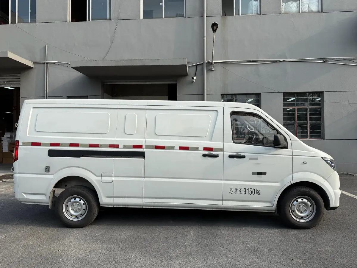 2024 Dongfeng YuFengEM27 BEV 41.472KWH,autocango,china used car exporter,china ev exporter,chinese used car exporter,chinese used ev exporter