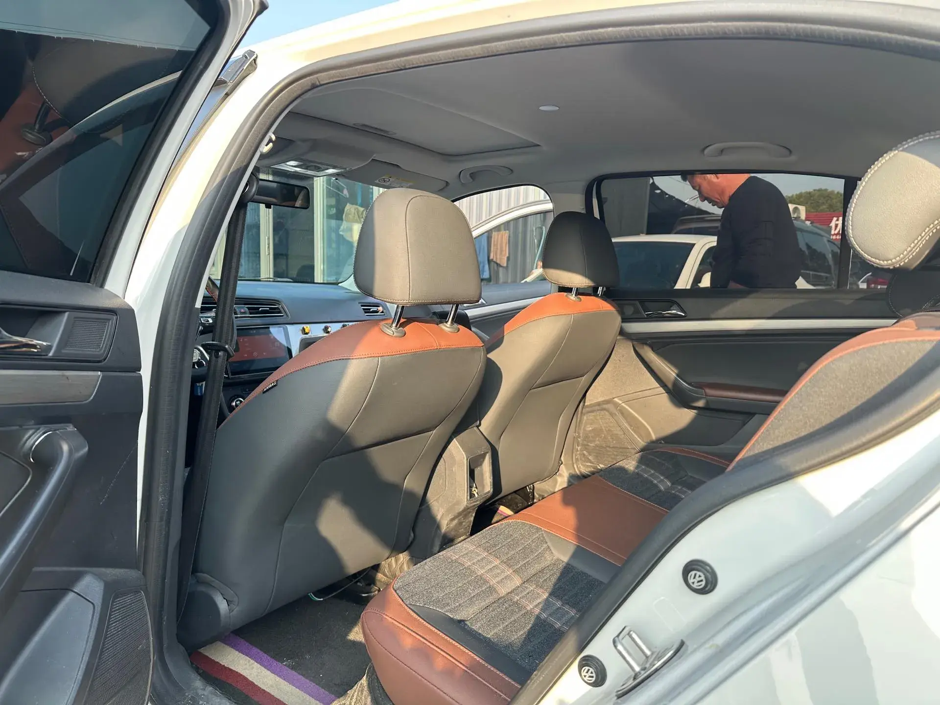 2019 VOLKSWAGEN LAVIDA thumbnail 3