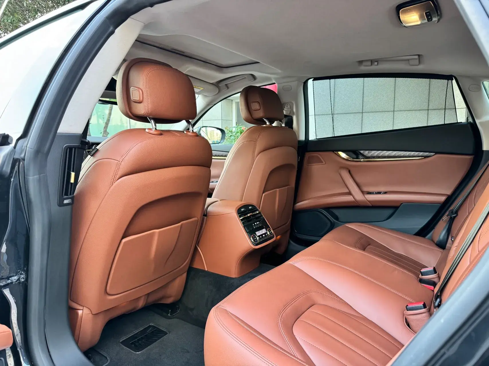 2017 MASERATI QUATTROPORTE thumbnail 3