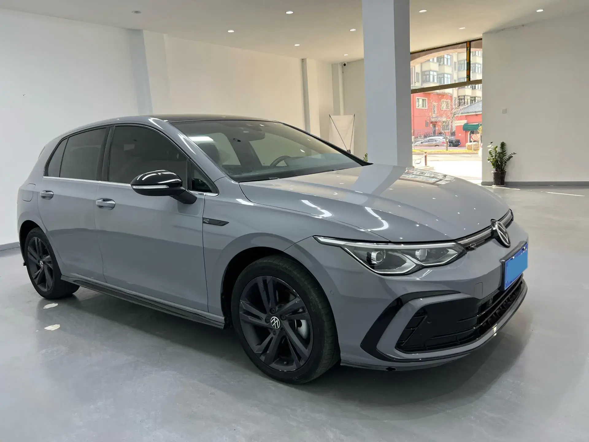 2021 VOLKSWAGEN GOLF thumbnail 3