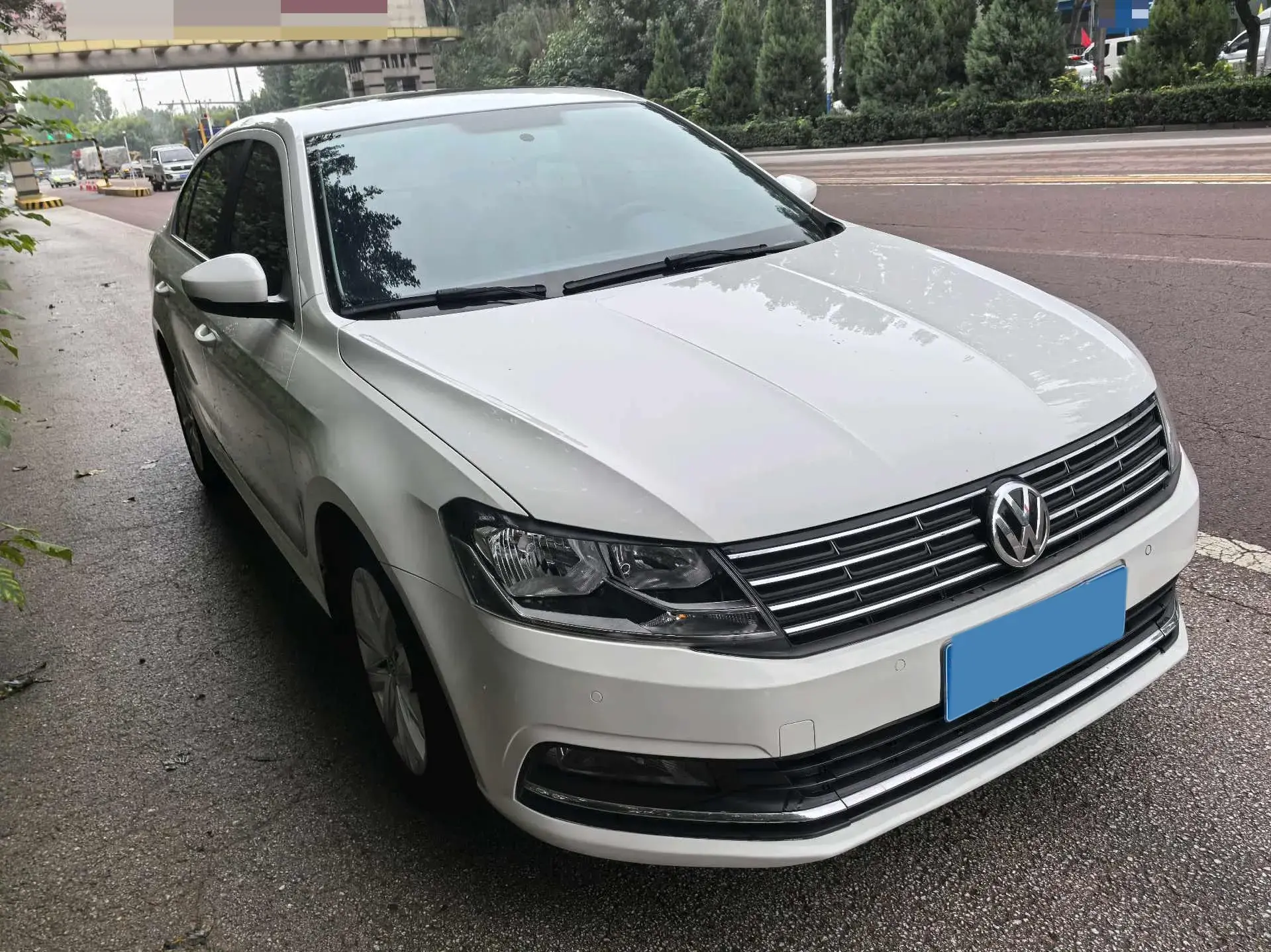 2017 VOLKSWAGEN LAVIDA thumbnail 2