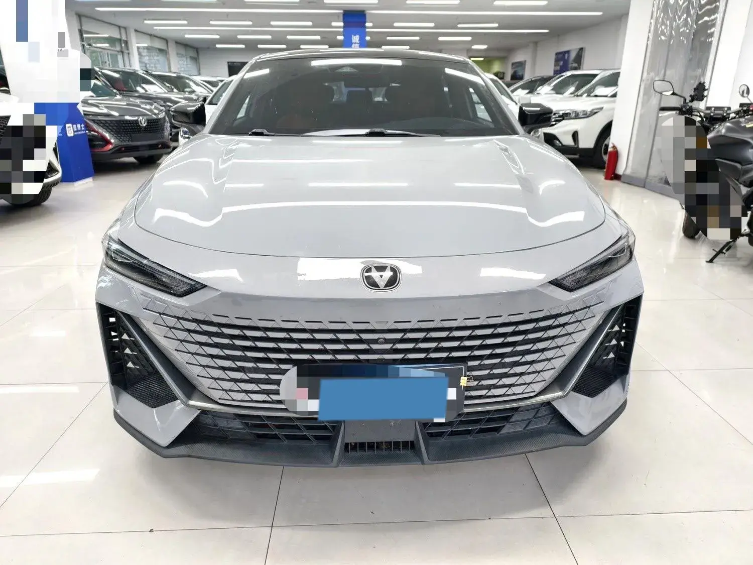 2022 CHANGAN UNI-V thumbnail 2