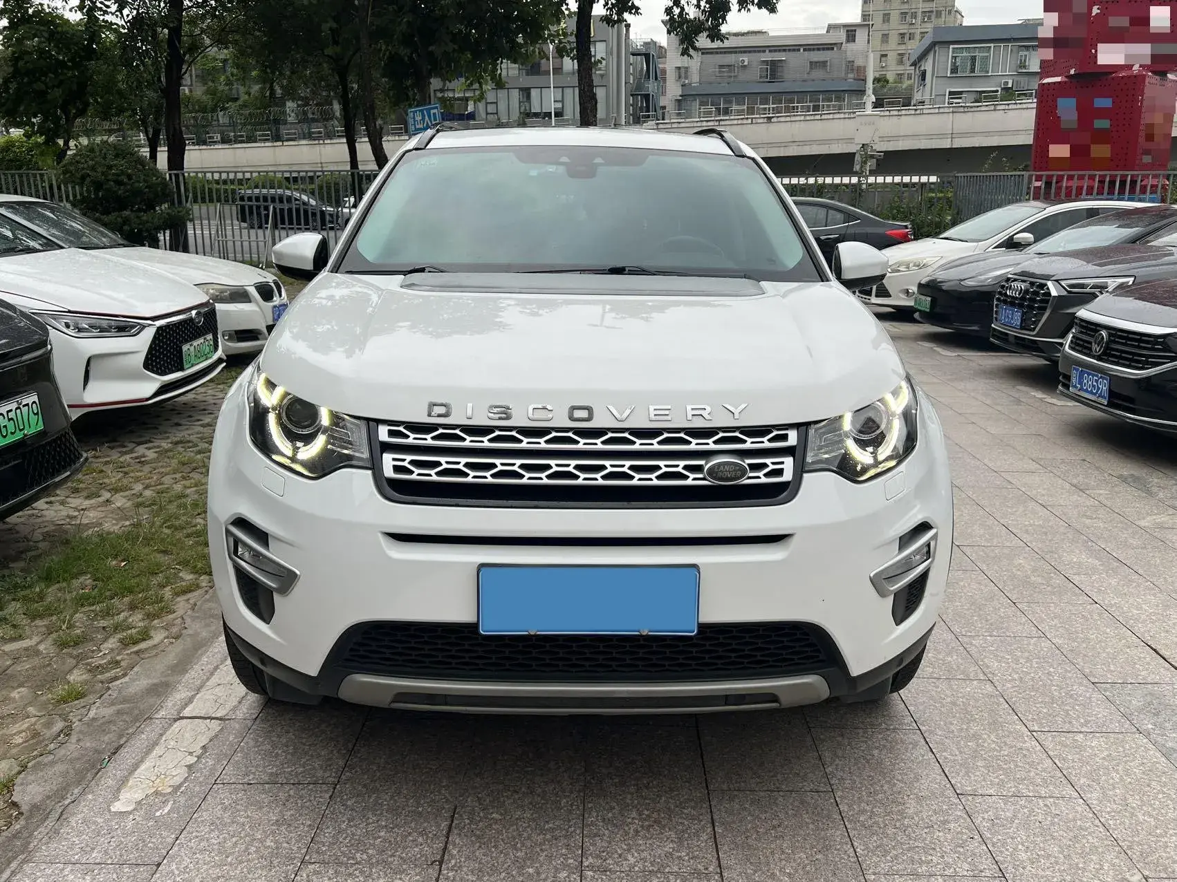 2018 LAND ROVER thumbnail 2