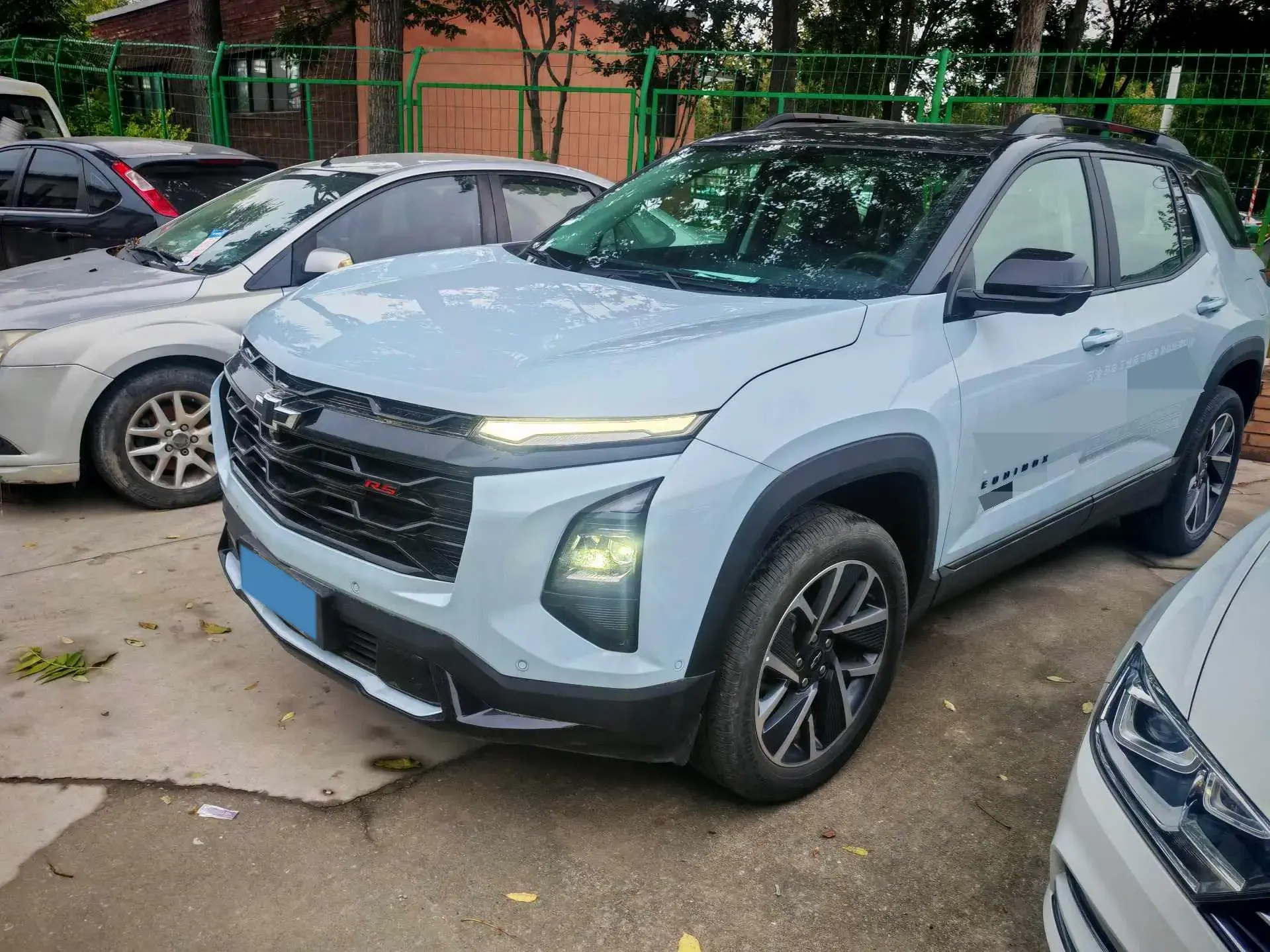 2024 CHEVROLET EQUINOXPLUS view 1