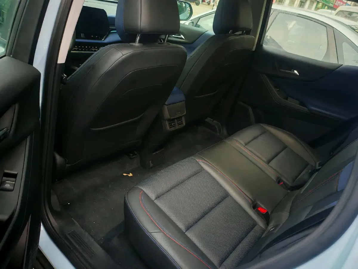 2024 Chevrolet EquinoxPlus 1.5T 180HP L4 2DHT PHEV 16.5KWH,autocango,china used car exporter,china ev exporter,chinese used car exporter,chinese used ev exporter