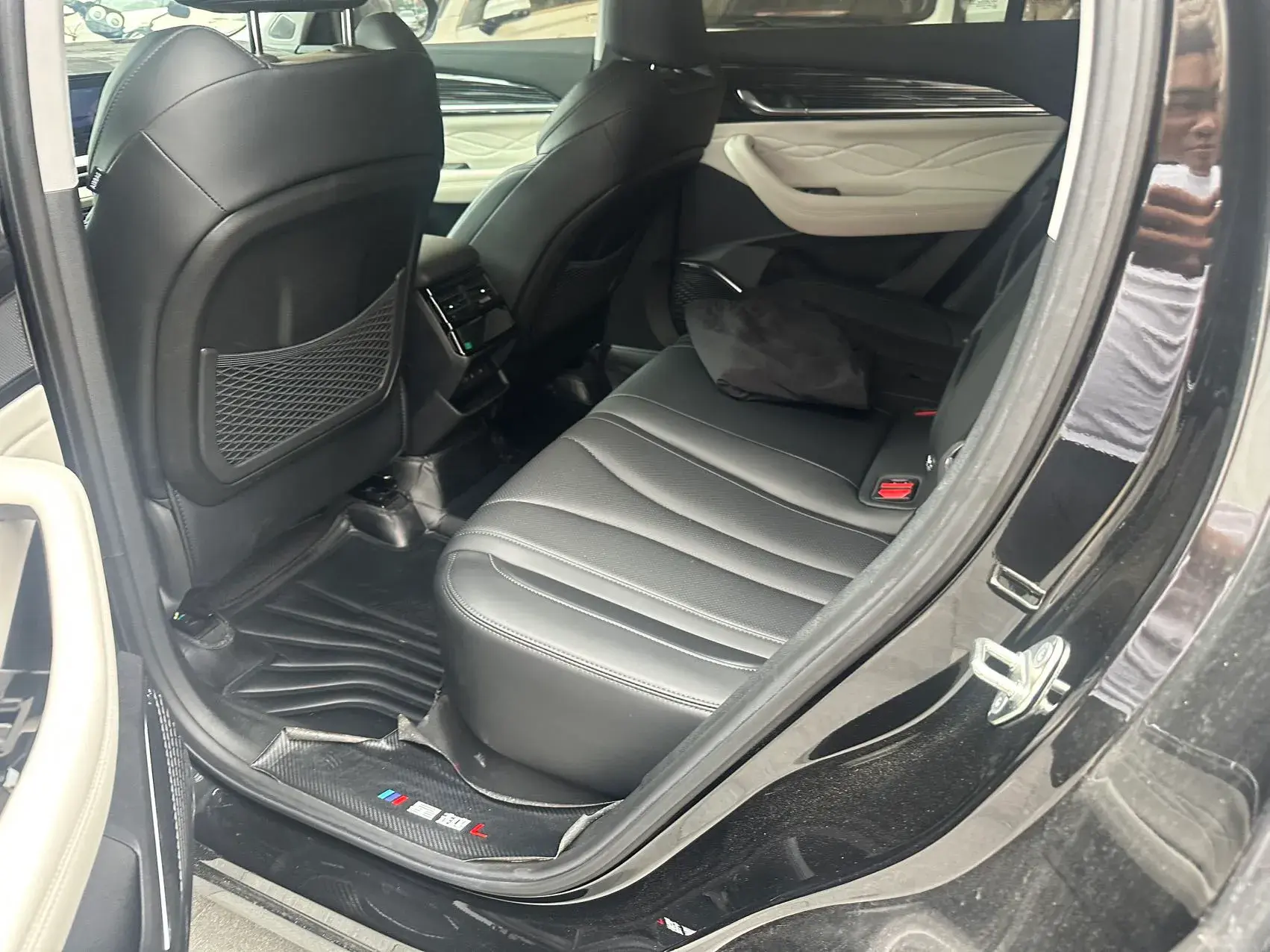 2023 GEELY MONJARO thumbnail 3