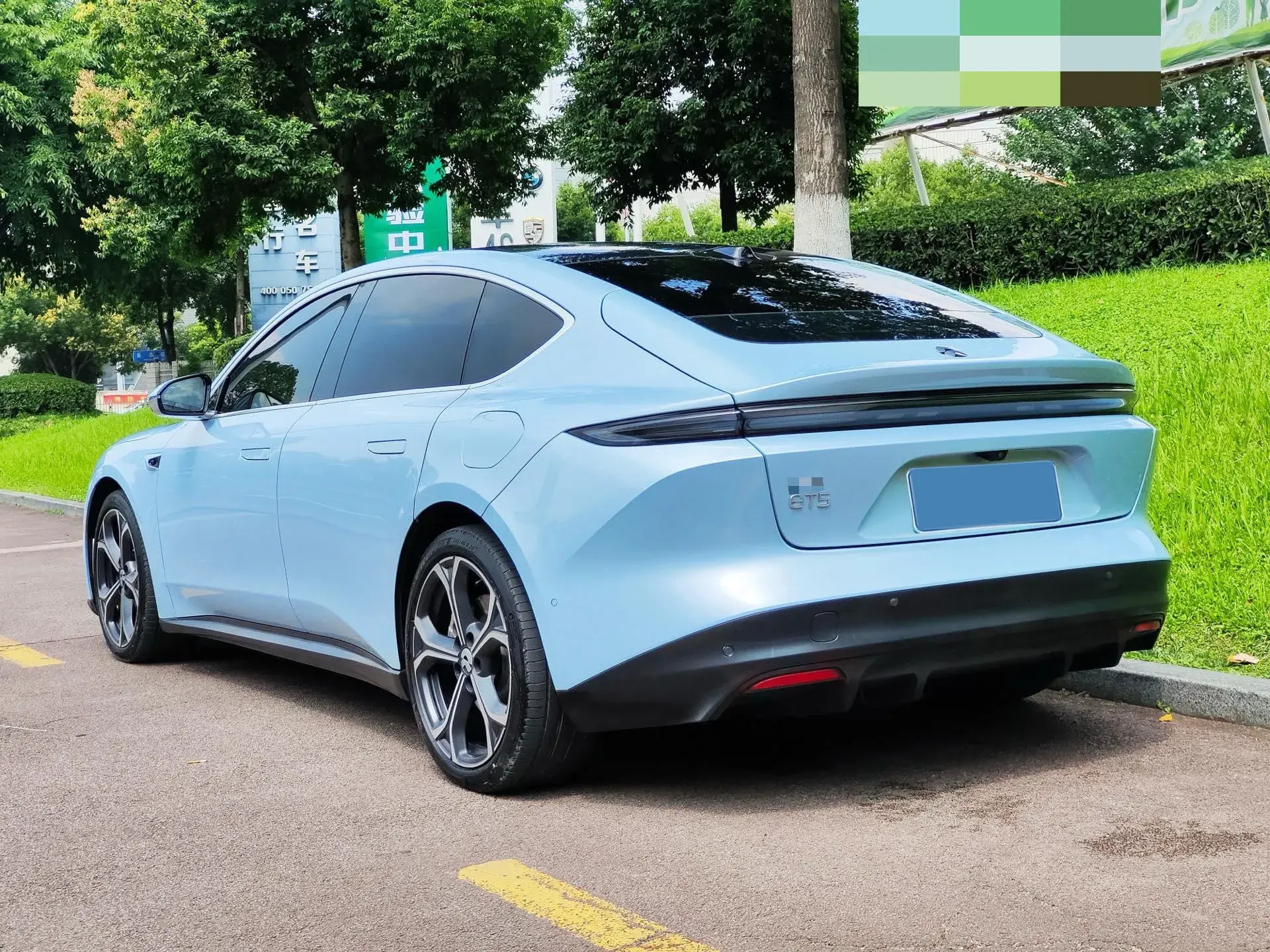 2023 NIO ET7 thumbnail 3