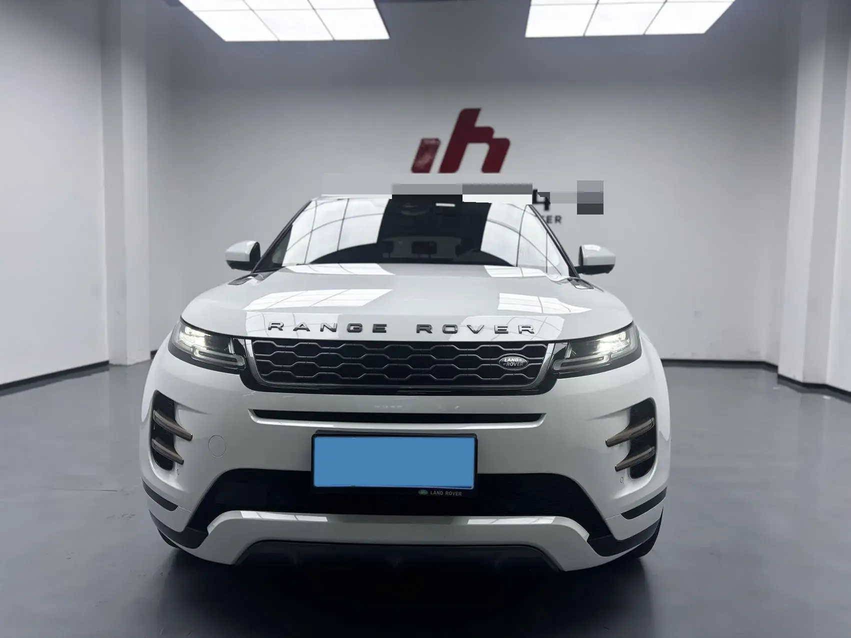 2020 LAND ROVER thumbnail 2