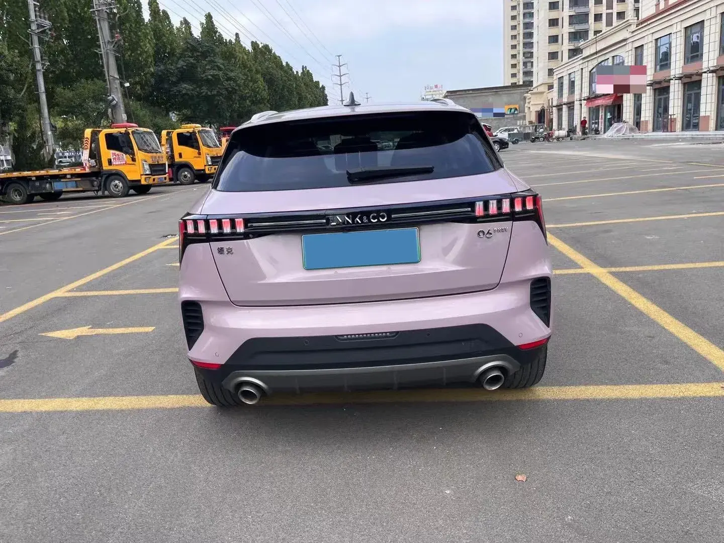 2022 LYNK&CO 06 thumbnail 4