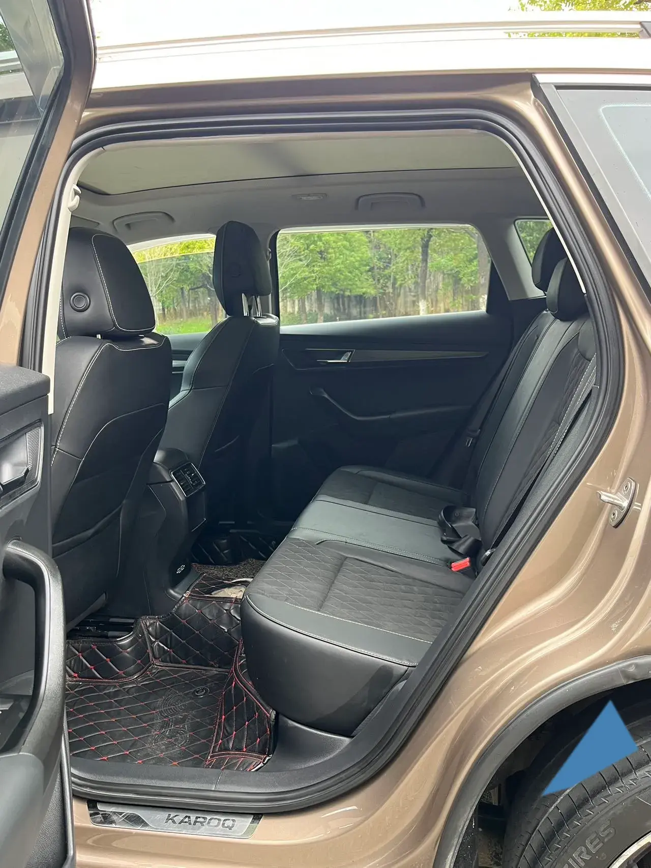 2018 SKODA KAROQ thumbnail 4